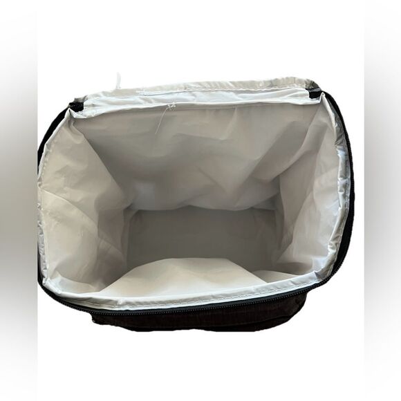 Samsung Insulated Backpack Cooler – Gray, Pre-Owned - Picture 2 of 8